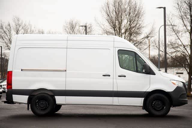 Thumbnail: 2025 Mercedes-Benz Sprinter - 6