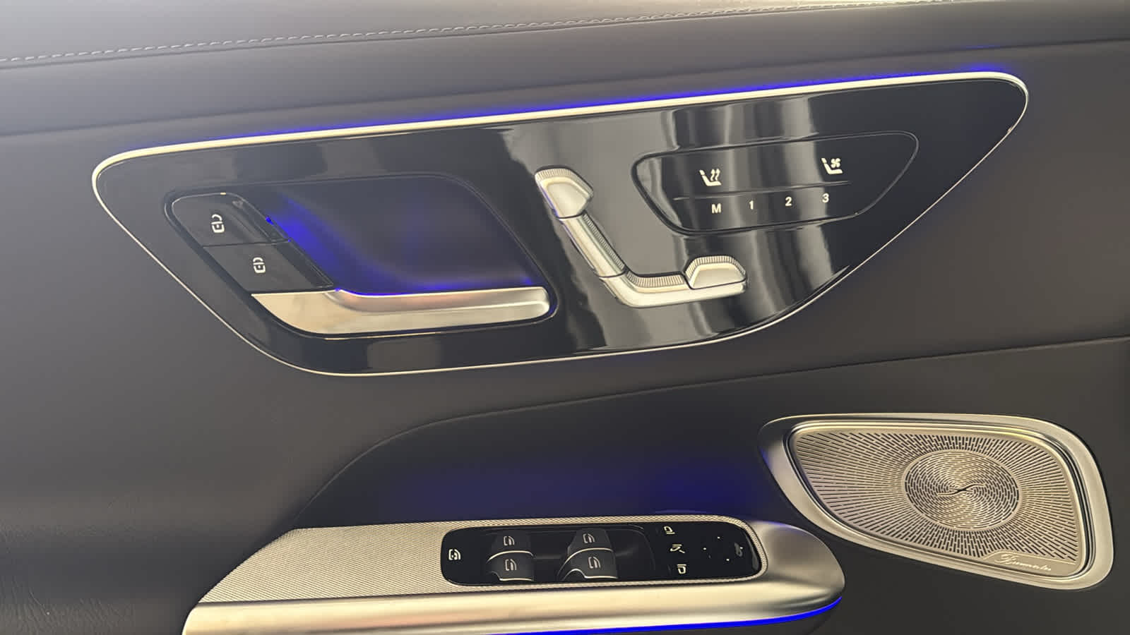 Thumbnail: 2026 Mercedes-Benz GLC - 18