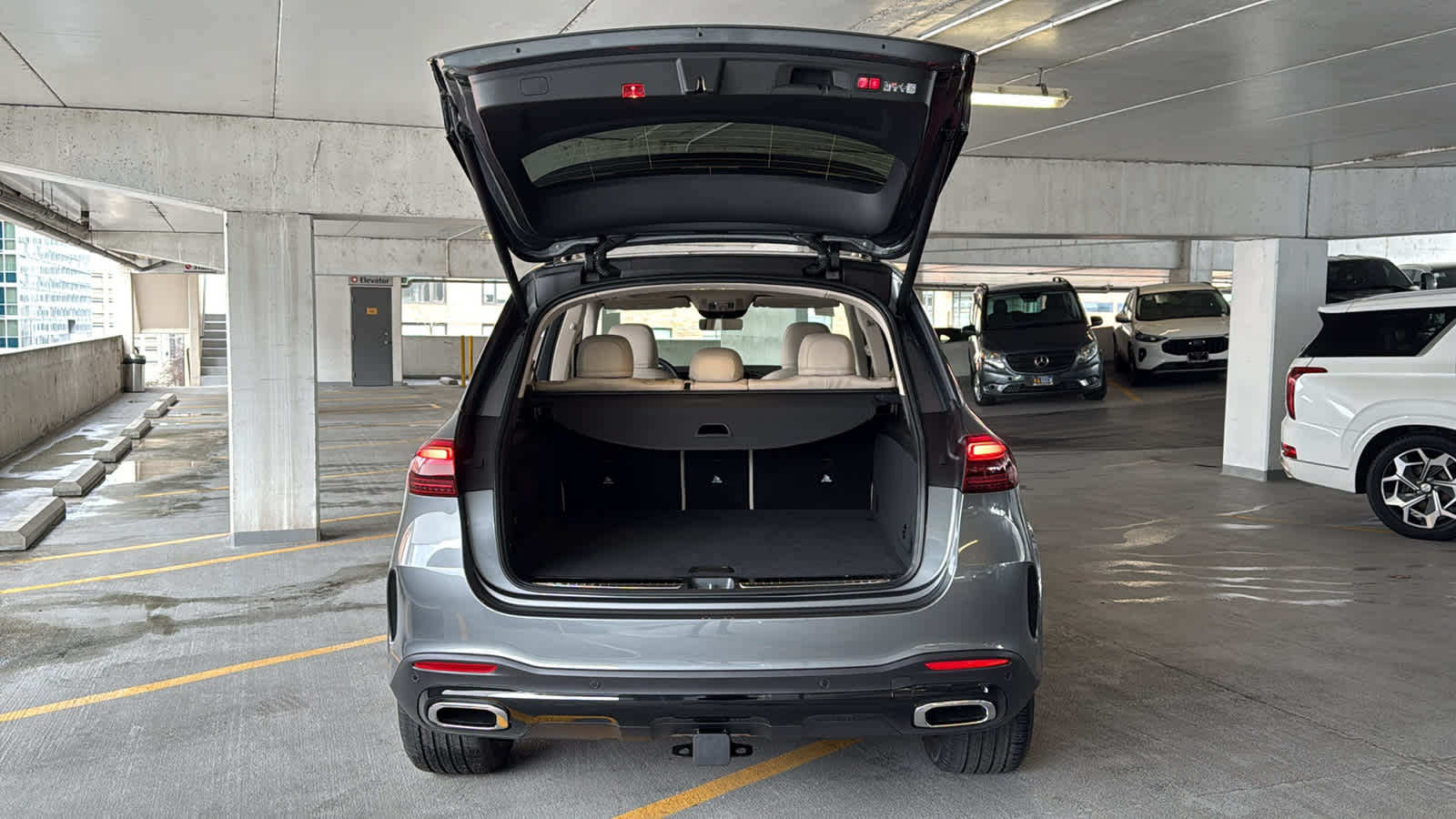 Thumbnail: 2026 Mercedes-Benz GLE - 9