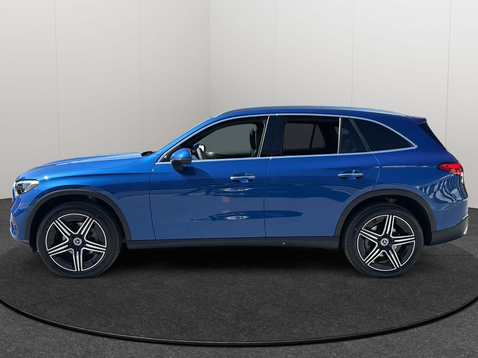 Thumbnail: 2026 Mercedes-Benz GLC - 3