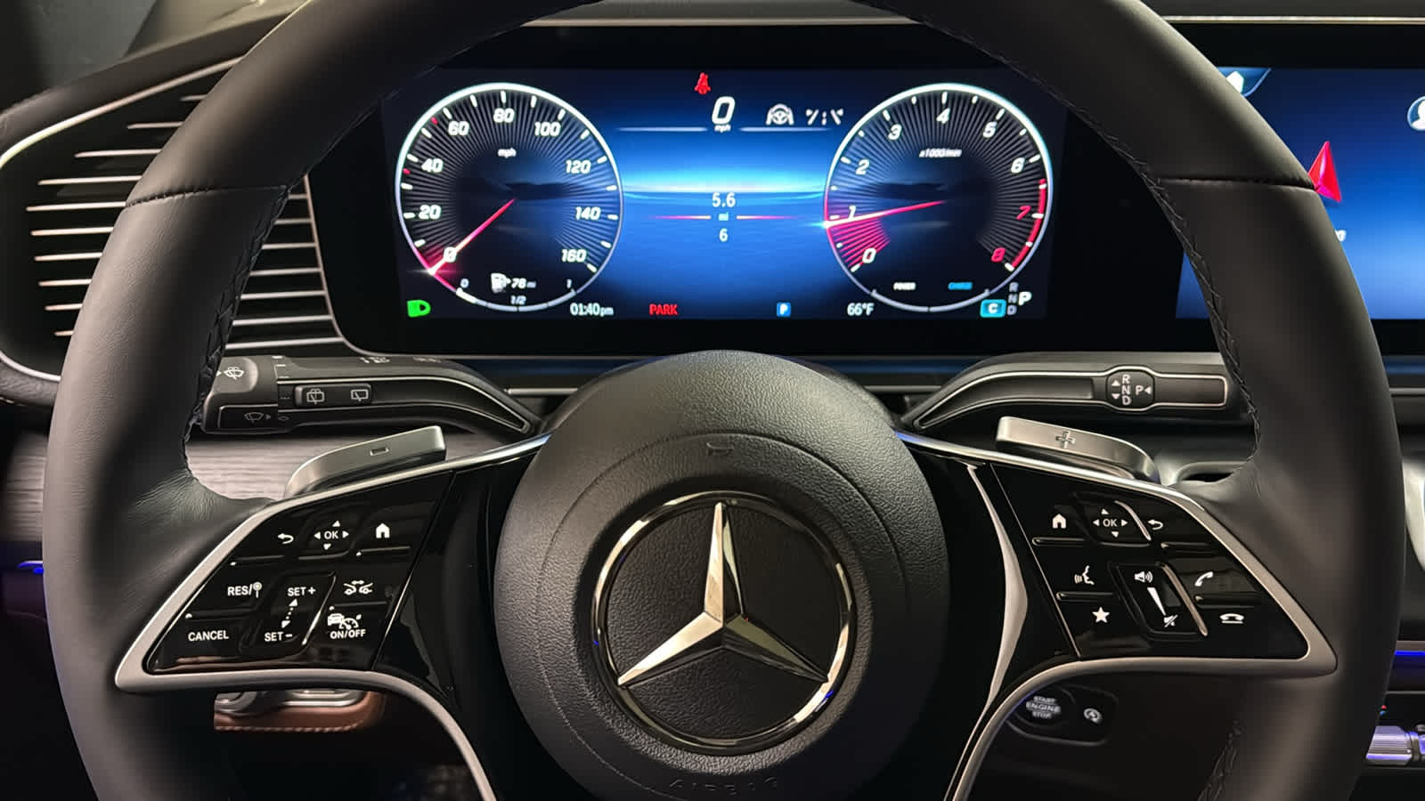 Thumbnail: 2026 Mercedes-Benz GLE - 18