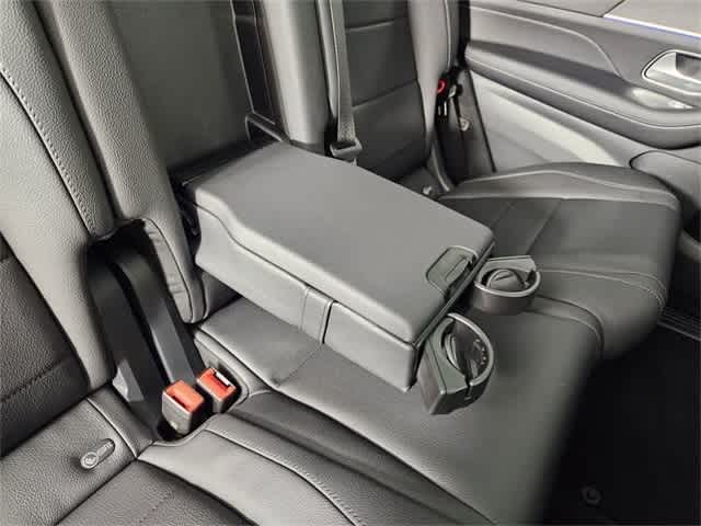 Thumbnail: 2025 Mercedes-Benz GLS - 38