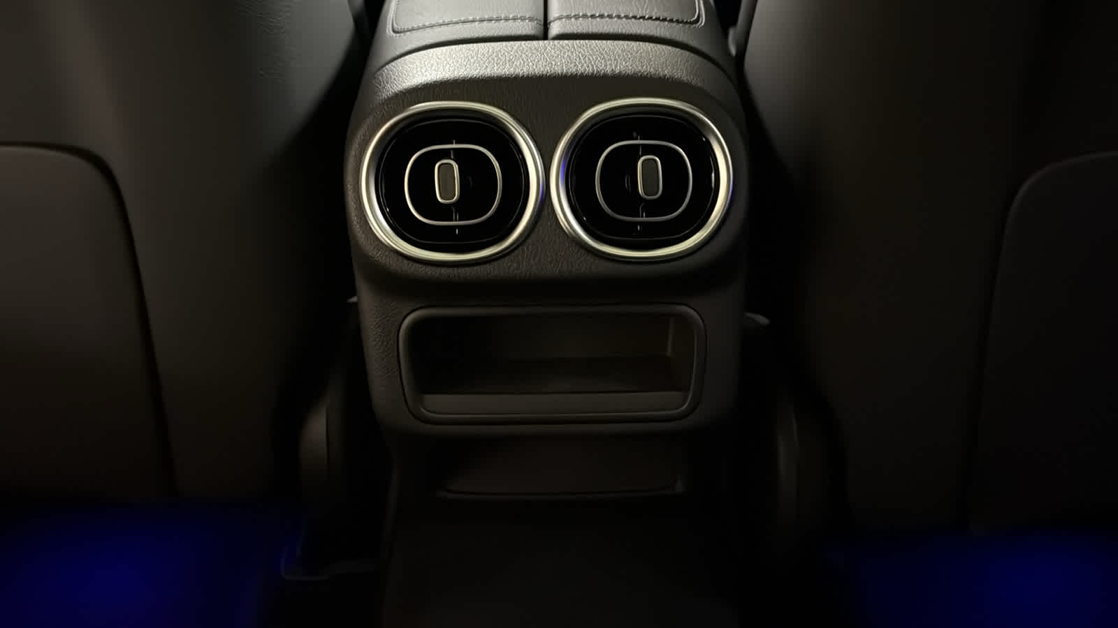 Thumbnail: 2026 Mercedes-Benz GLC - 29