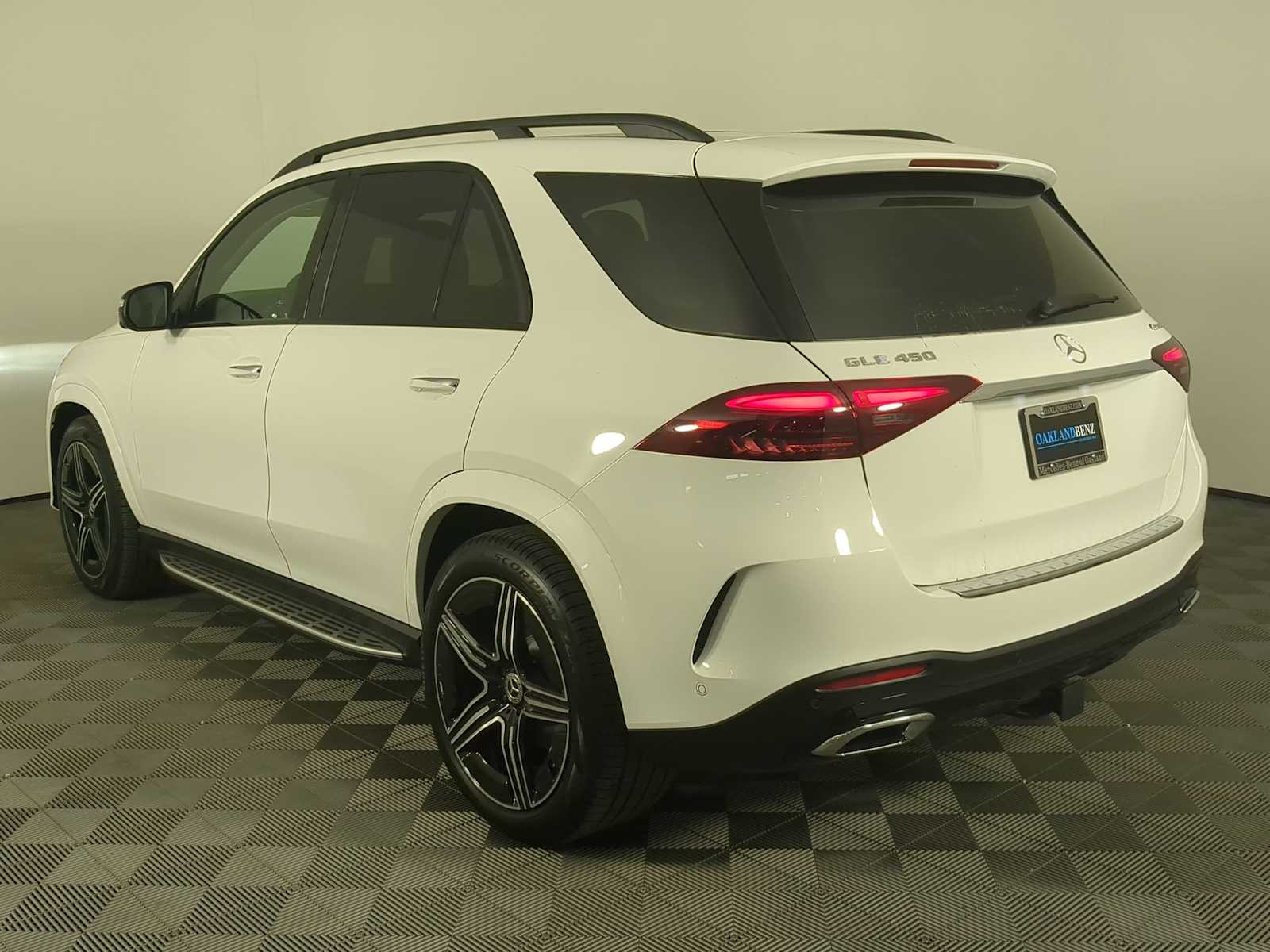 Thumbnail: 2026 Mercedes-Benz GLE - 3