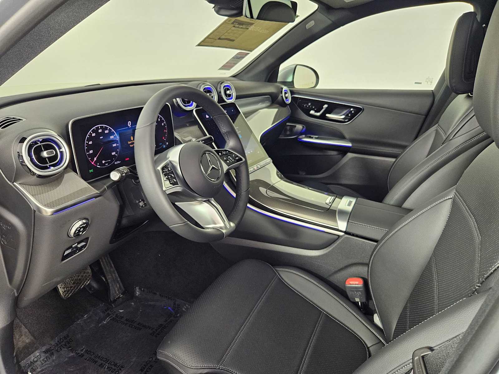 2025 Mercedes-Benz GLC 300 9