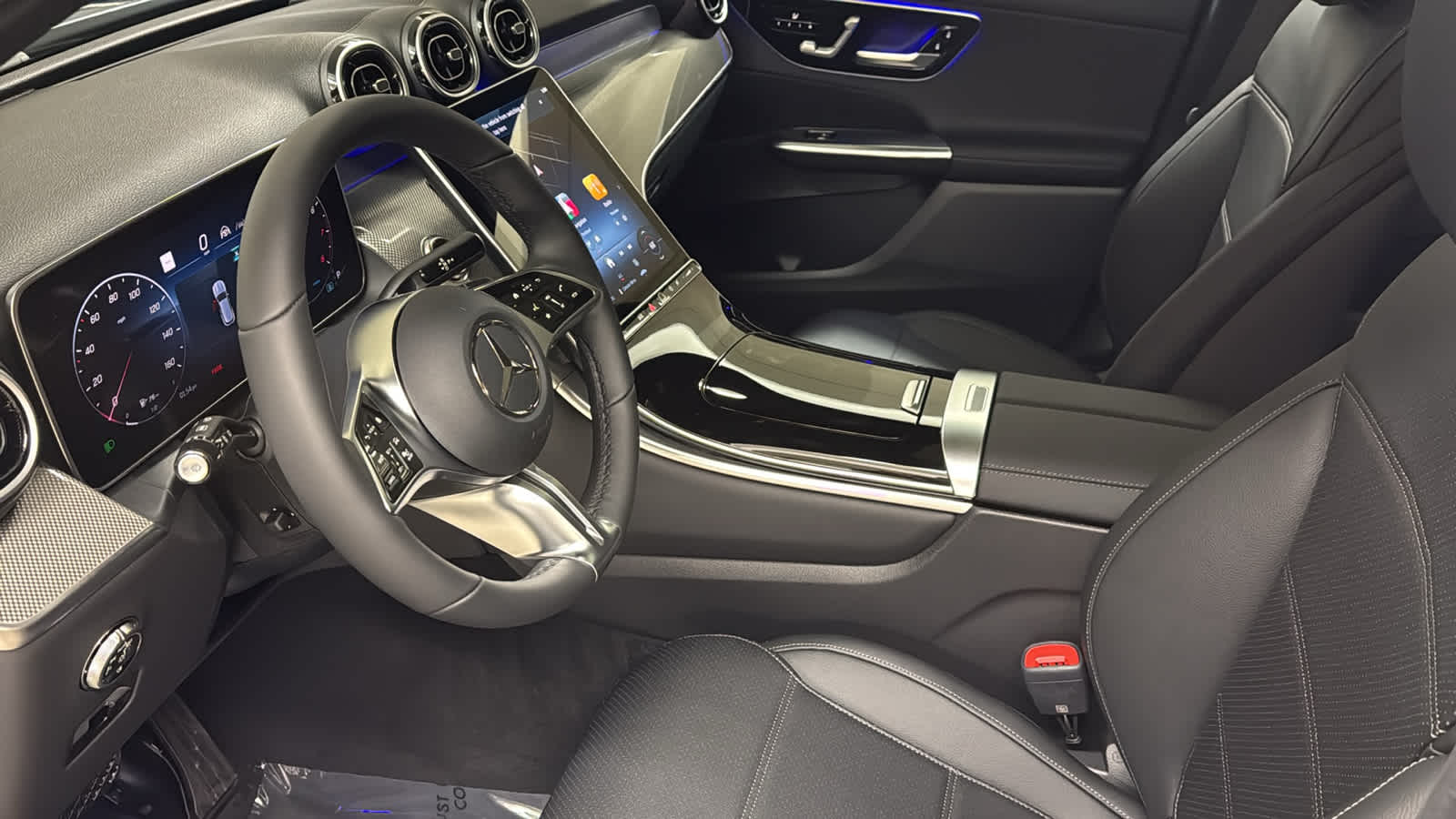 Thumbnail: 2026 Mercedes-Benz GLC - 29