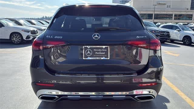 Thumbnail: 2025 Mercedes-Benz GLC - 15