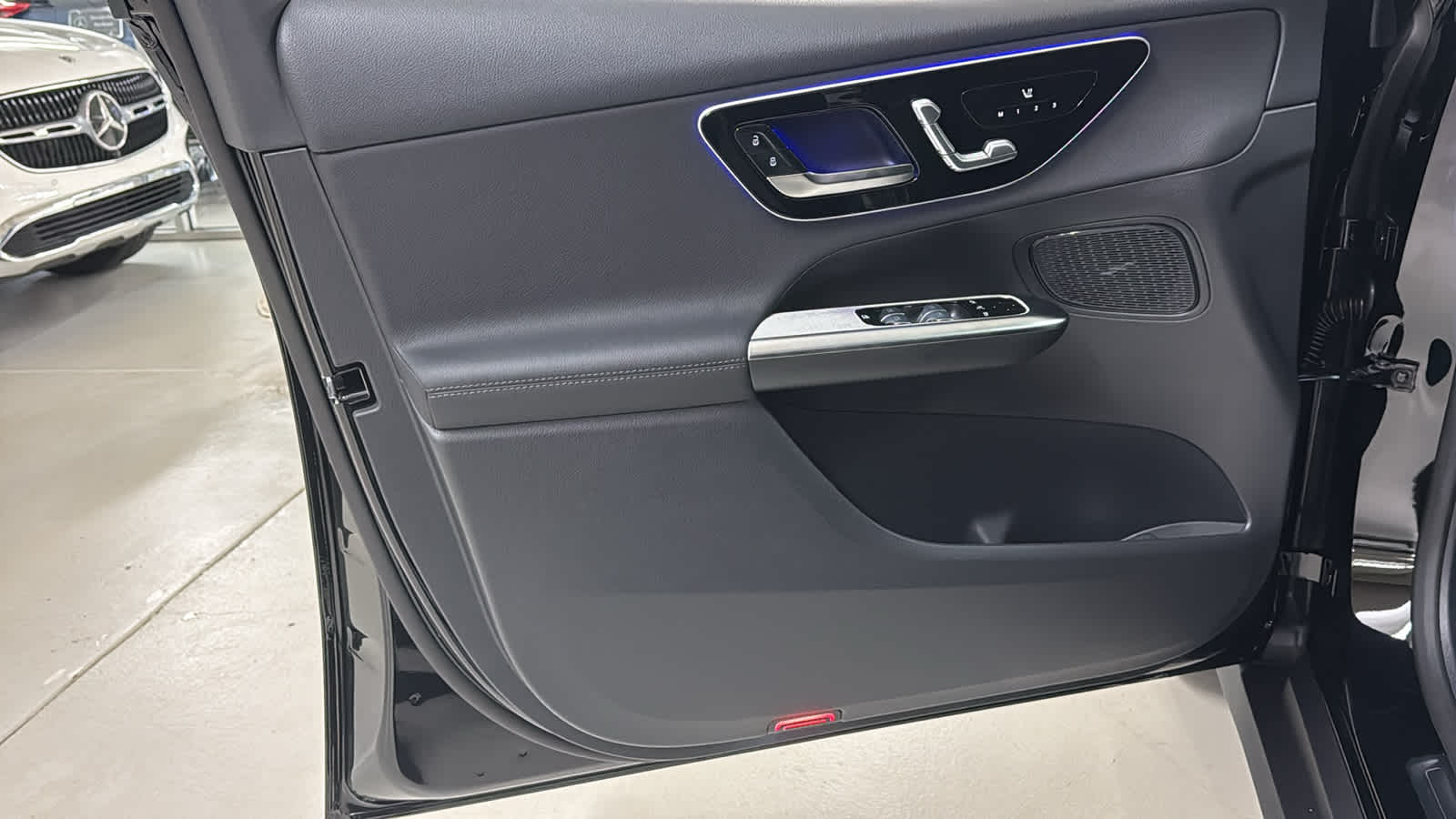 Thumbnail: 2026 Mercedes-Benz GLC - 16