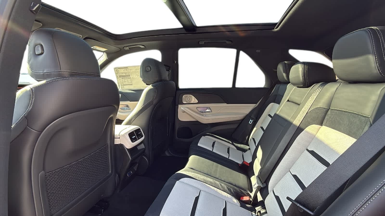 Thumbnail: 2026 Mercedes-Benz GLE - 5