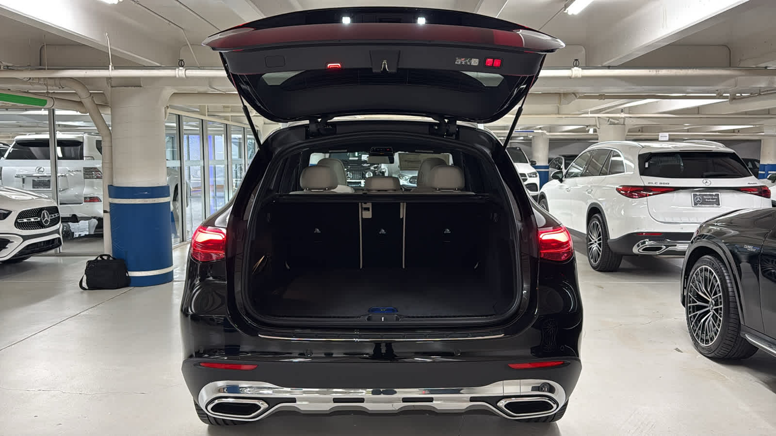 Thumbnail: 2026 Mercedes-Benz GLC - 7