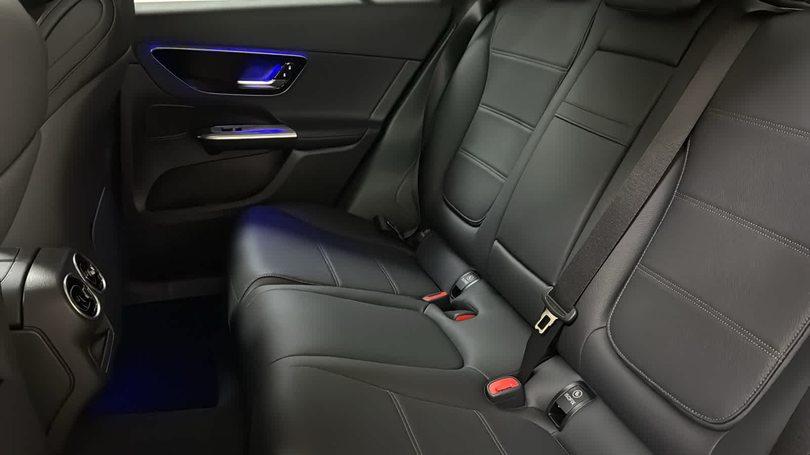 Thumbnail: 2026 Mercedes-Benz GLC - 31