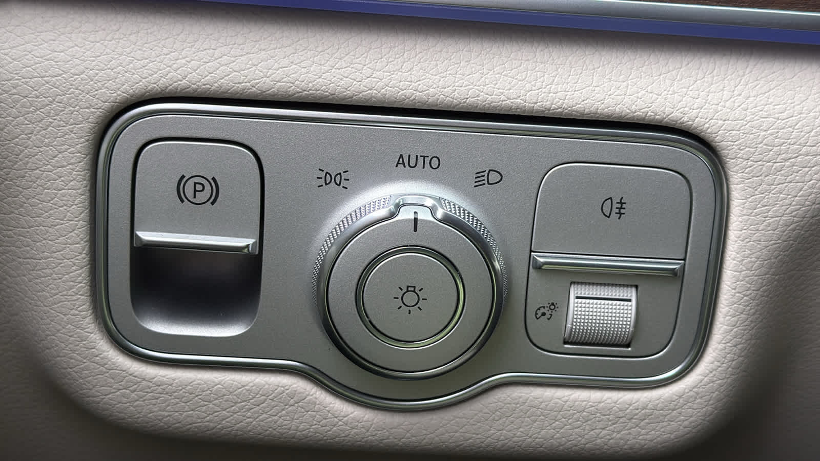 Thumbnail: 2026 Mercedes-Benz GLE - 16