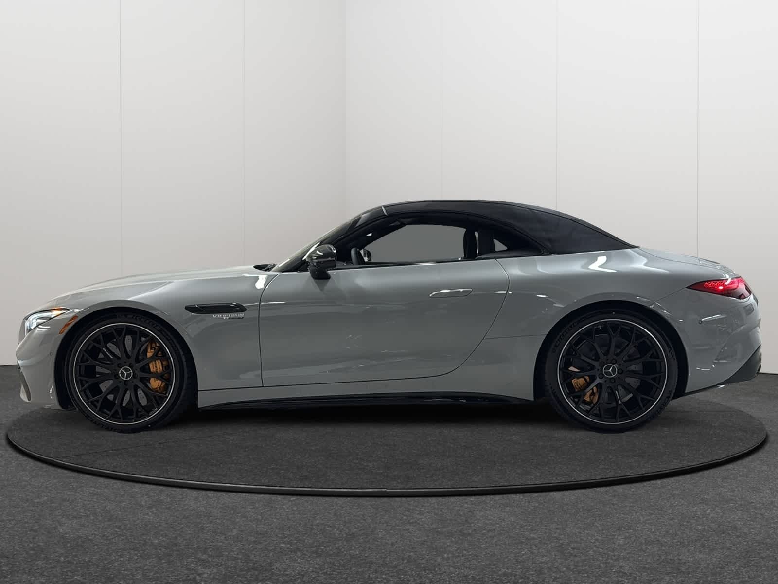 Thumbnail: 2025 Mercedes-Benz SL-Class - 3