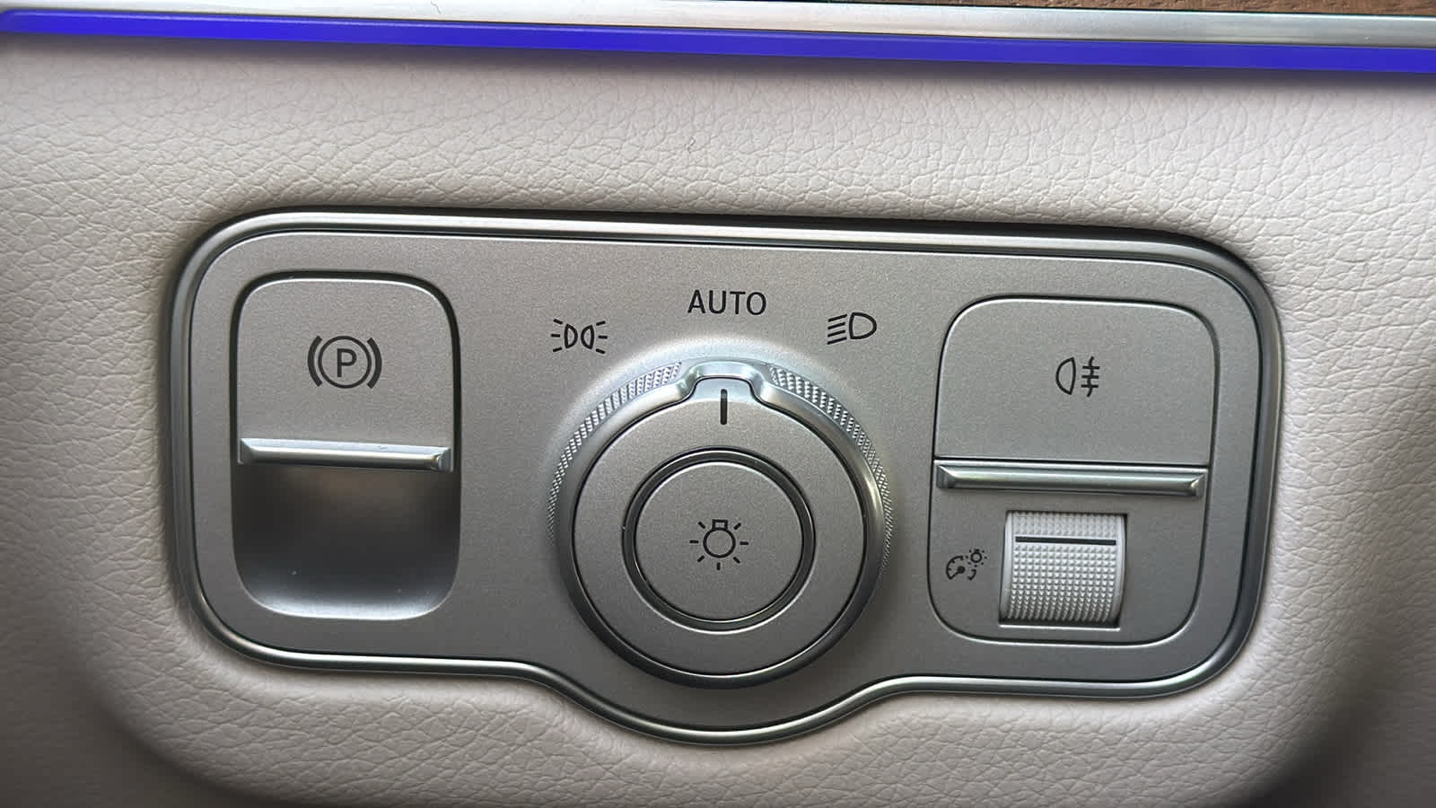 Thumbnail: 2026 Mercedes-Benz GLE - 19