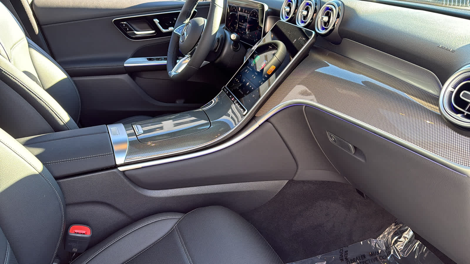 Thumbnail: 2026 Mercedes-Benz GLC - 36