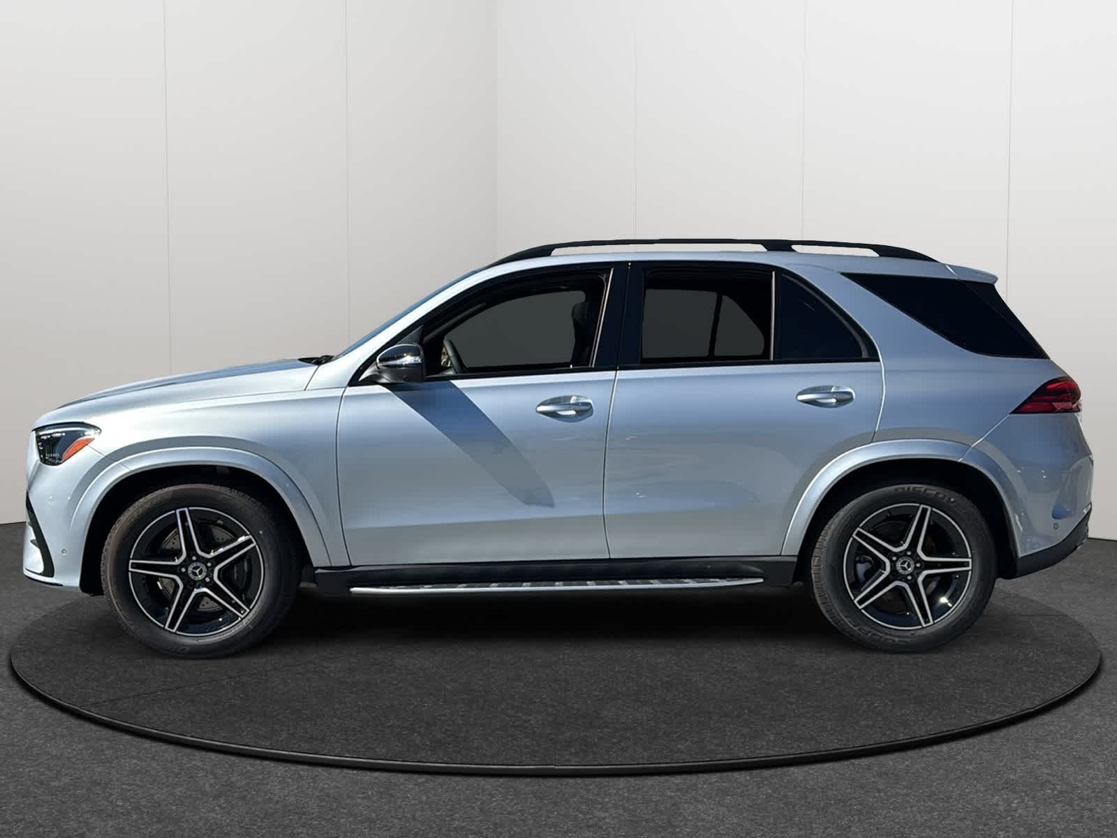 Thumbnail: 2026 Mercedes-Benz GLE - 3