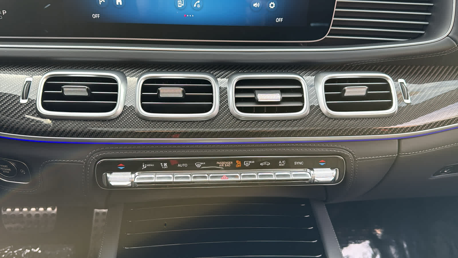 Thumbnail: 2026 Mercedes-Benz GL-Class - 22