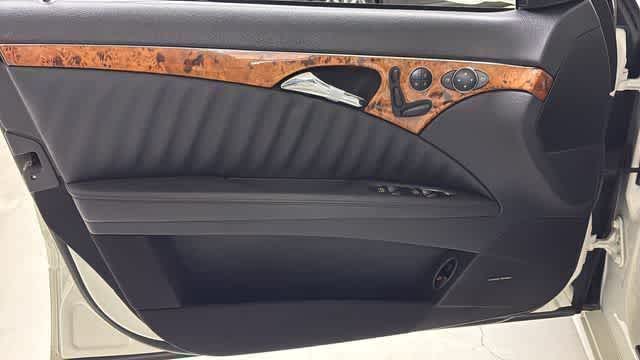 Thumbnail: 2007 Mercedes-Benz E-Class - 16