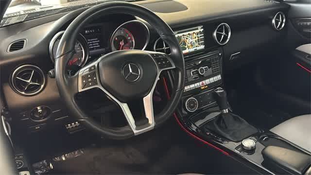 Thumbnail: 2015 Mercedes-Benz SLK - 23