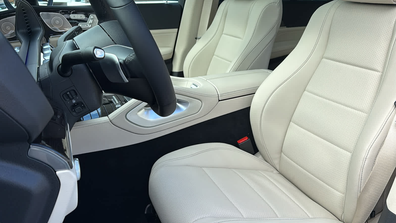 Thumbnail: 2026 Mercedes-Benz GLE - 29