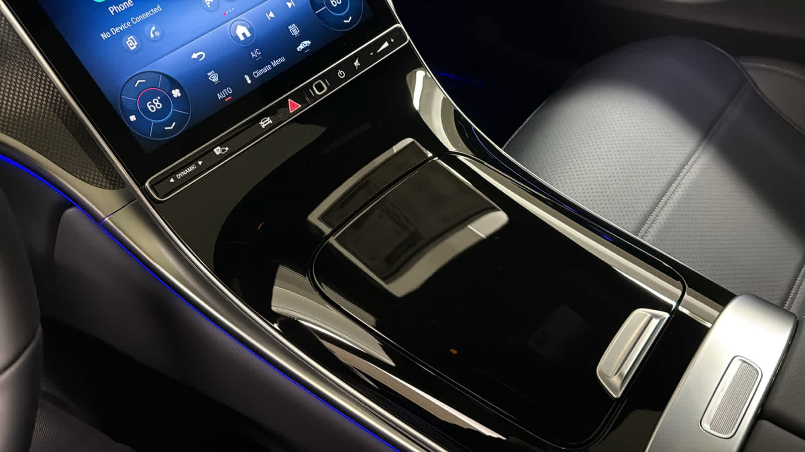 Thumbnail: 2026 Mercedes-Benz GLC - 24