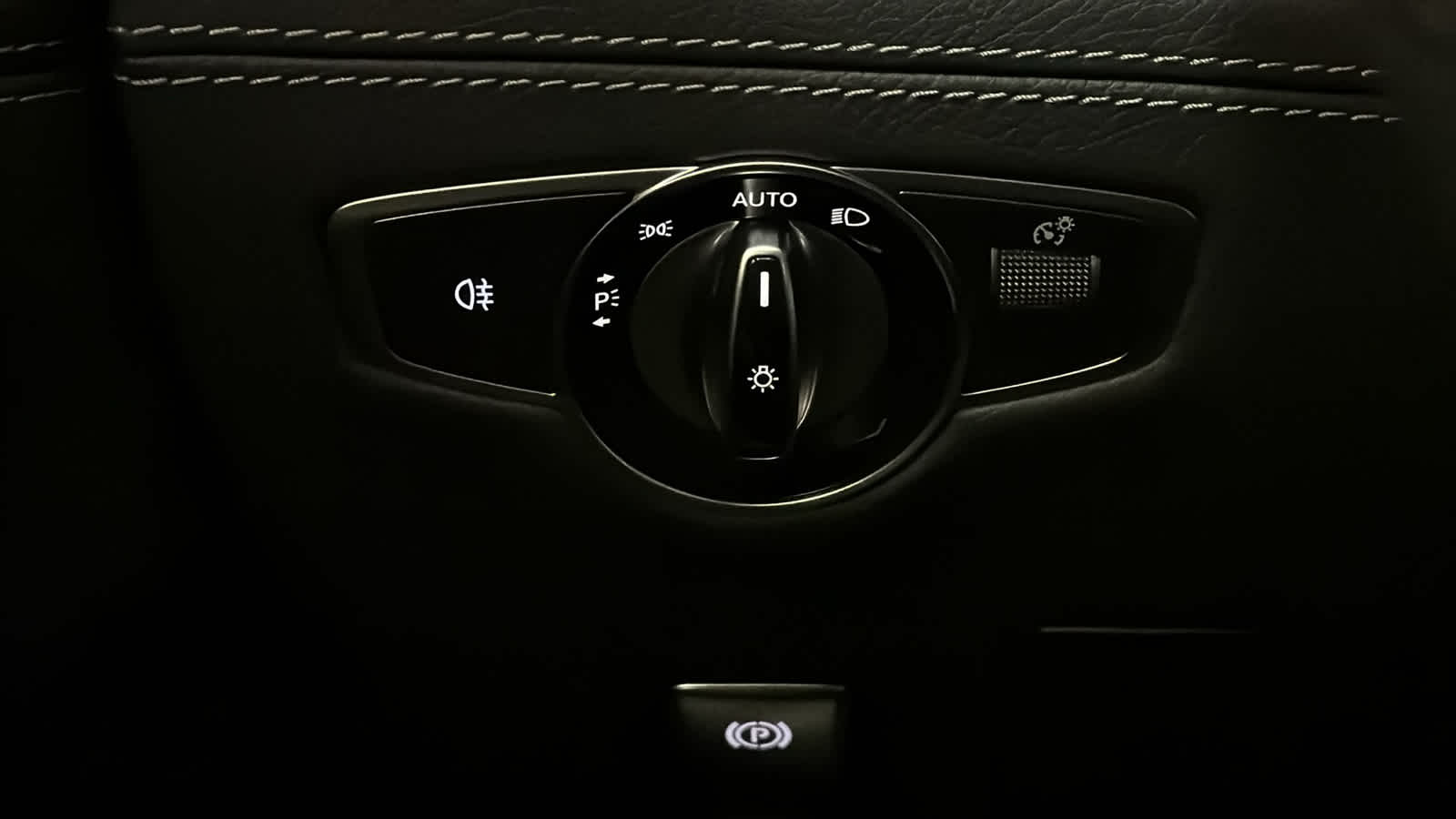 Thumbnail: 2026 Mercedes-Benz AMG GT - 19