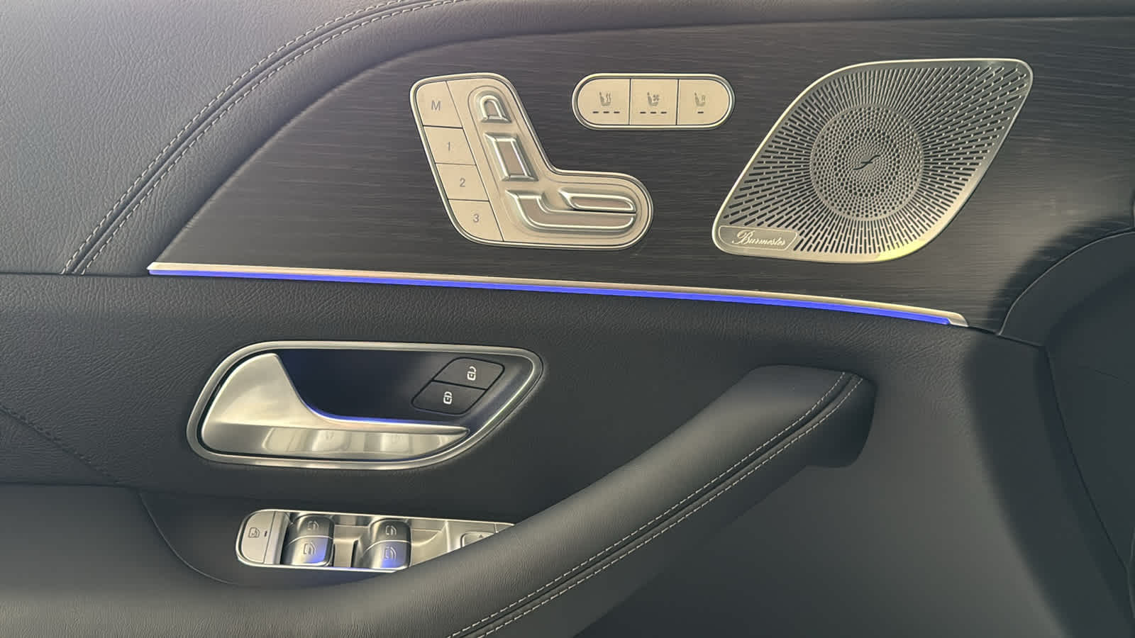 Thumbnail: 2026 Mercedes-Benz GLE - 18