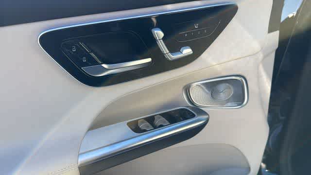 Thumbnail: 2026 Mercedes-Benz GLC - 6