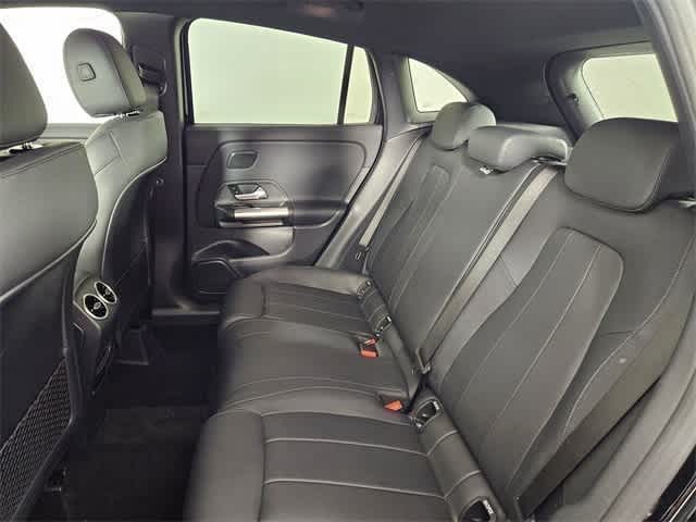 Thumbnail: 2025 Mercedes-Benz GLA - 43