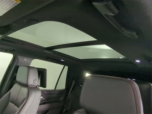 Thumbnail: 2024 Chevrolet Tahoe - 21