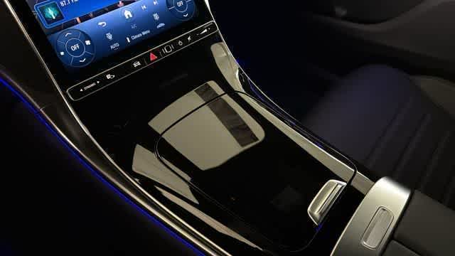 Thumbnail: 2026 Mercedes-Benz GLC - 22