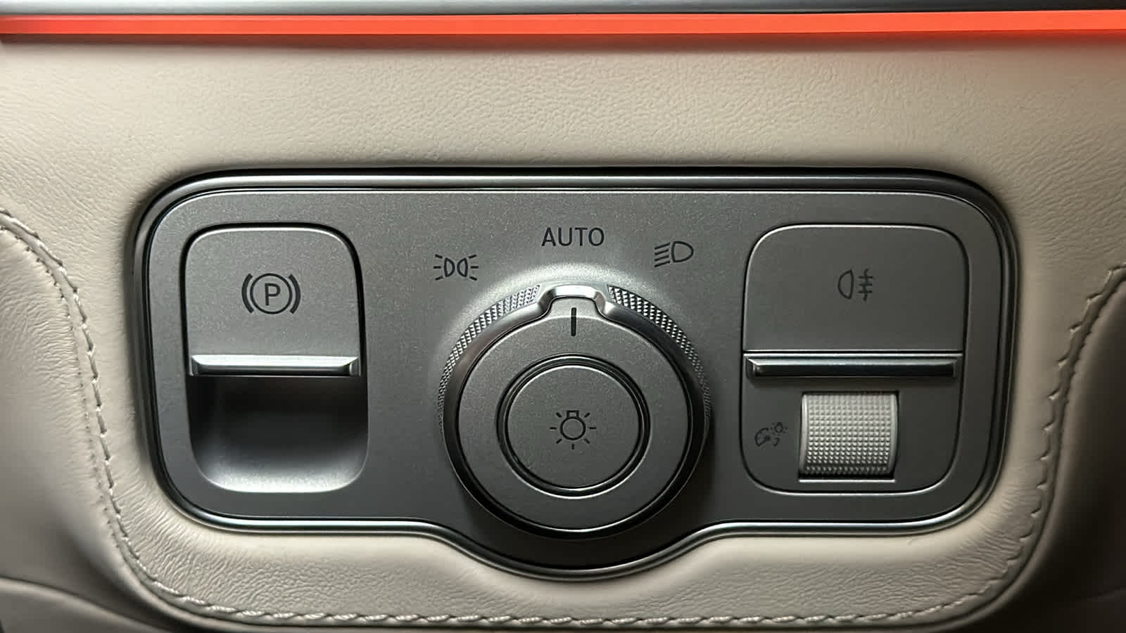 Thumbnail: 2026 Mercedes-Benz GL-Class - 19