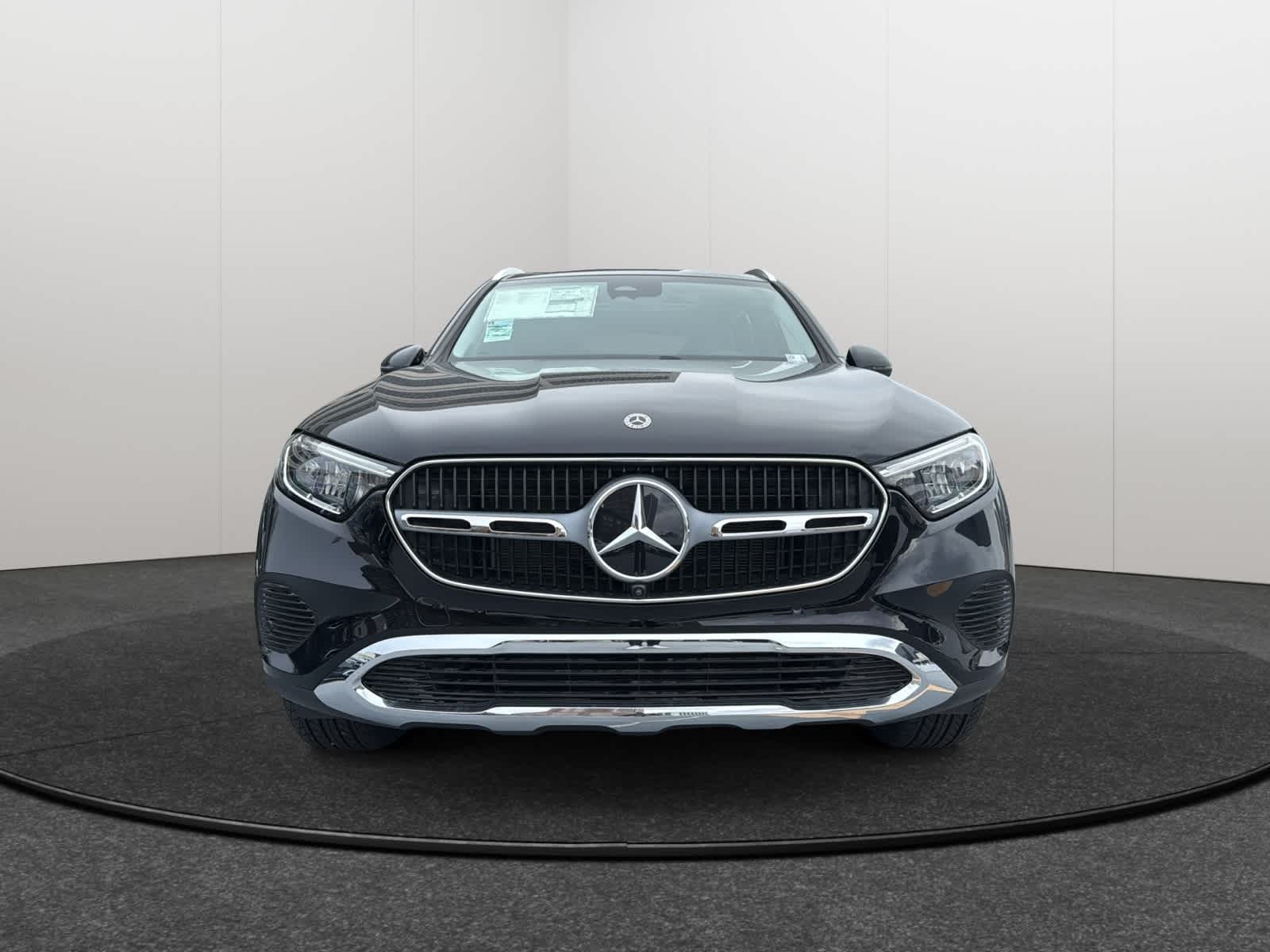 Thumbnail: 2025 Mercedes-Benz GLC - 2