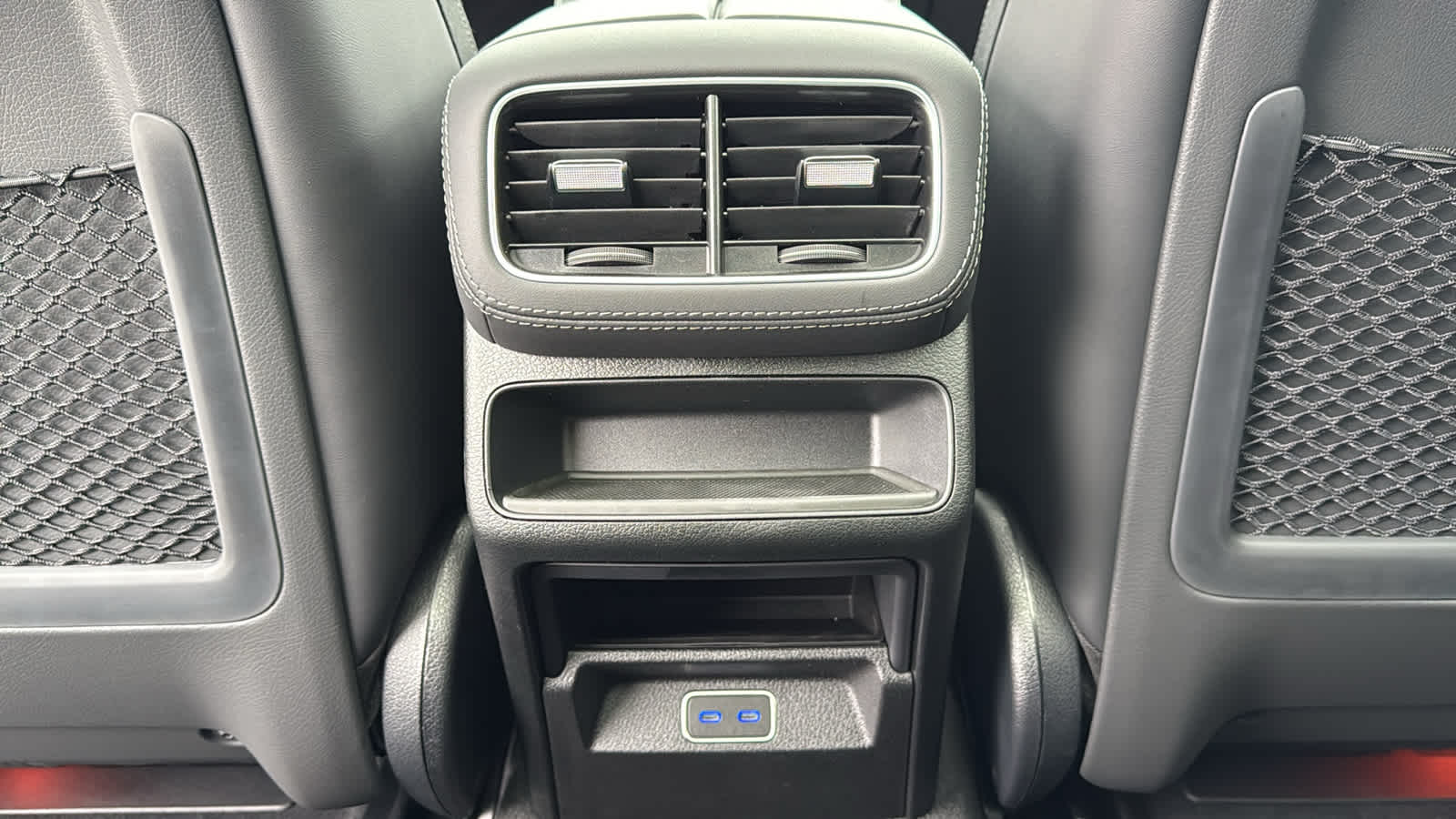 Thumbnail: 2026 Mercedes-Benz GLE - 28