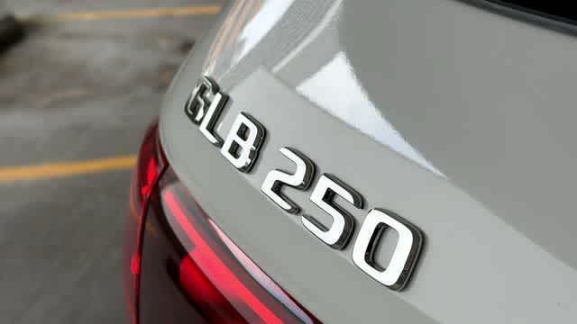 Thumbnail: 2026 Mercedes-Benz GLB - 10
