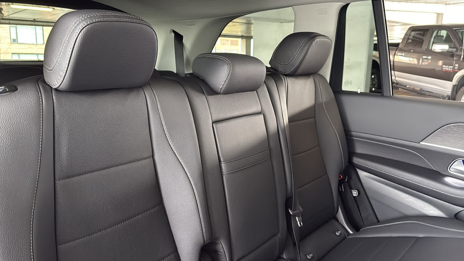 Thumbnail: 2026 Mercedes-Benz GLS - 34