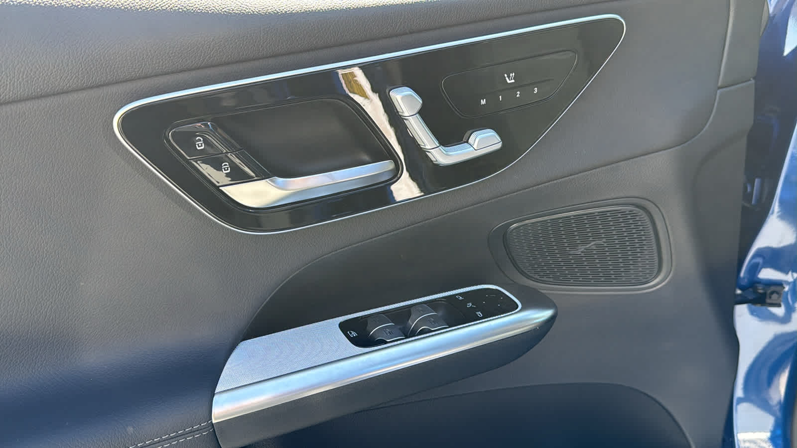 Thumbnail: 2026 Mercedes-Benz GLC - 16