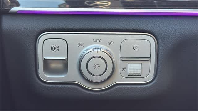 Thumbnail: 2025 Mercedes-Benz GLE - 38