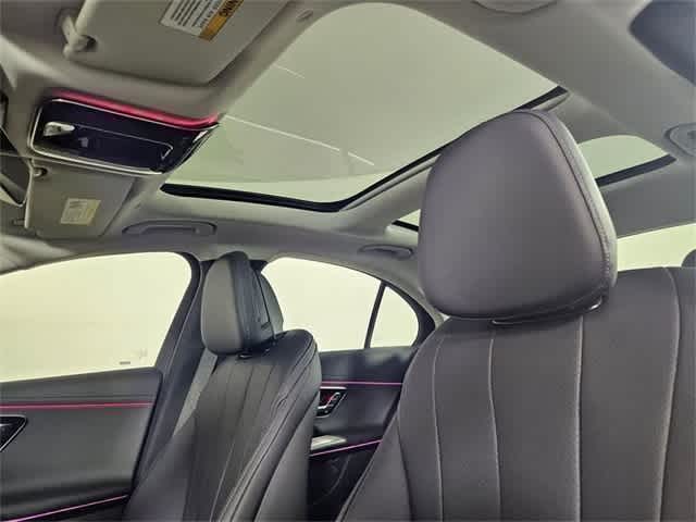 Thumbnail: 2025 Mercedes-Benz E-Class - 36