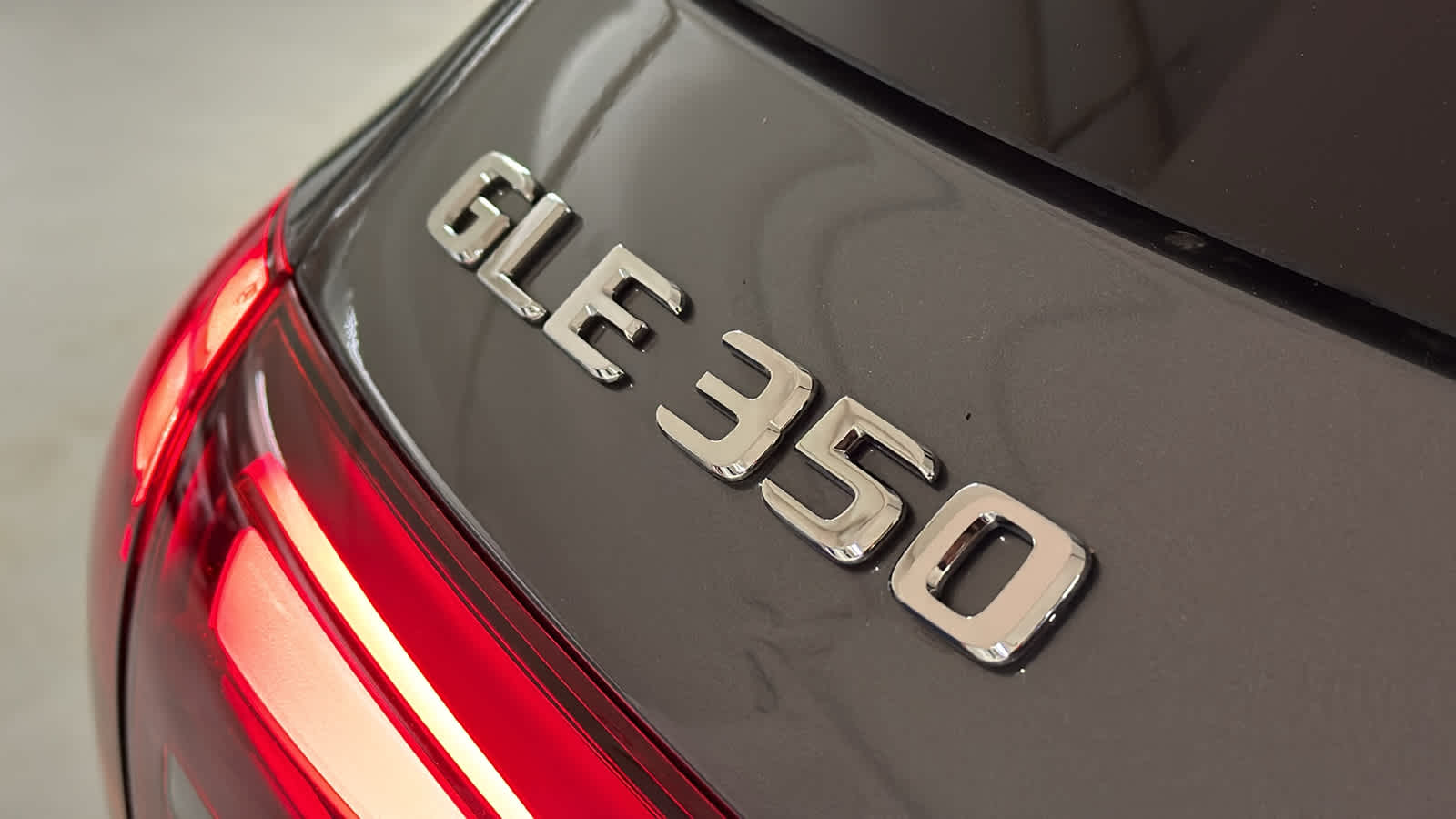 Thumbnail: 2026 Mercedes-Benz GLE - 10