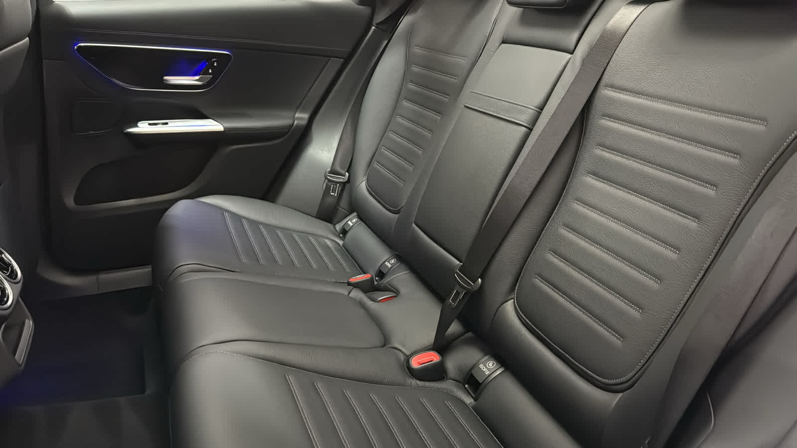 Thumbnail: 2026 Mercedes-Benz GLC - 32