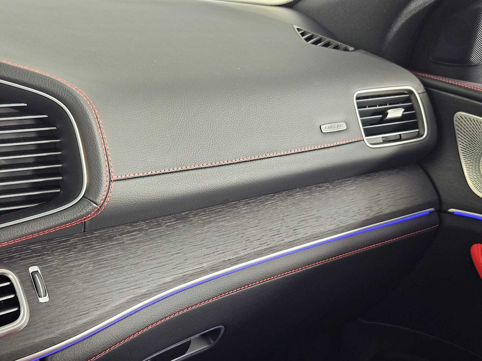 Thumbnail: 2025 Mercedes-Benz GLE - 39