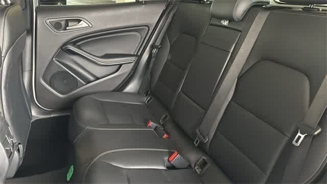 Thumbnail: 2018 Mercedes-Benz GLA - 31