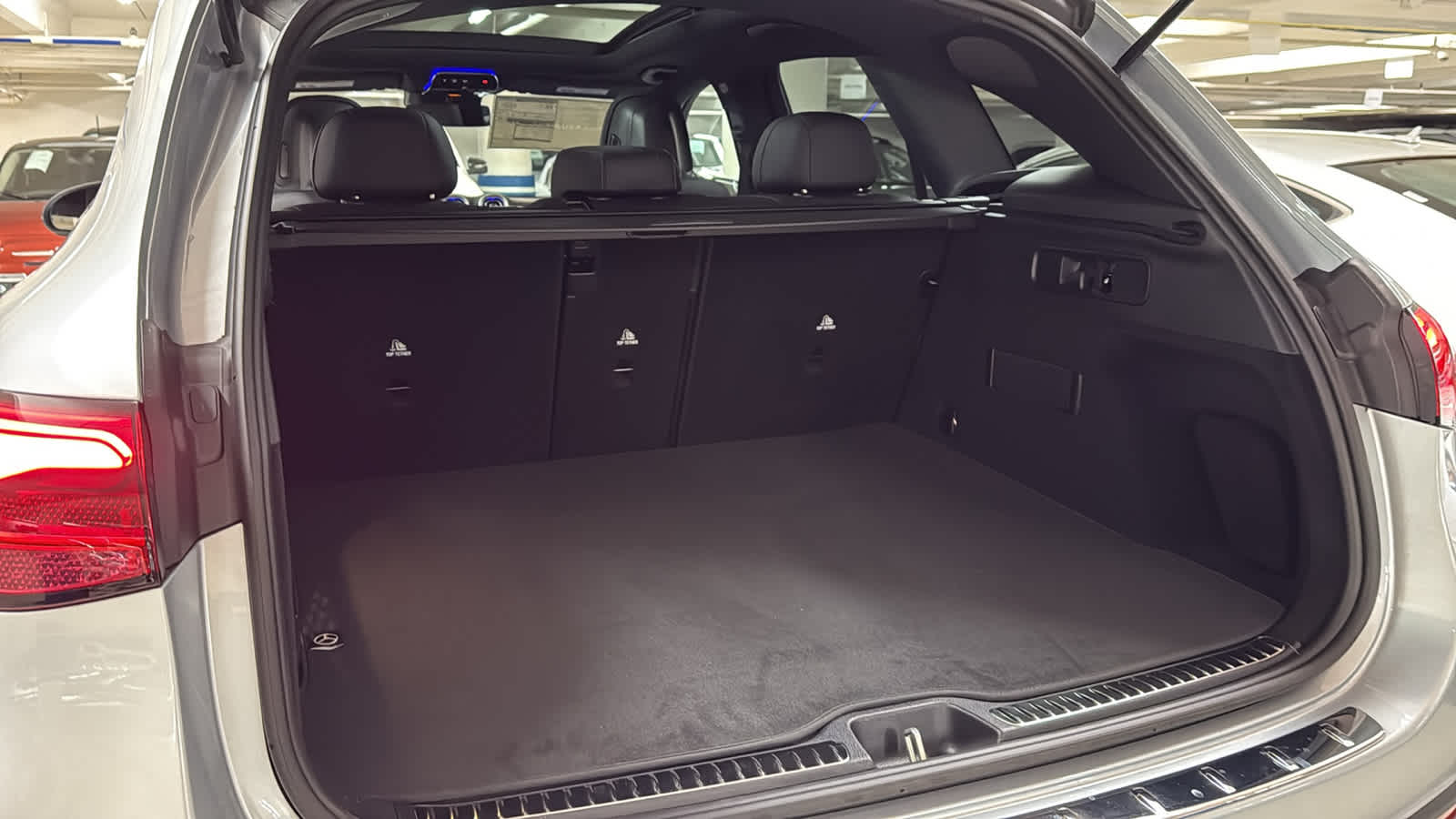 Thumbnail: 2026 Mercedes-Benz GLC - 31