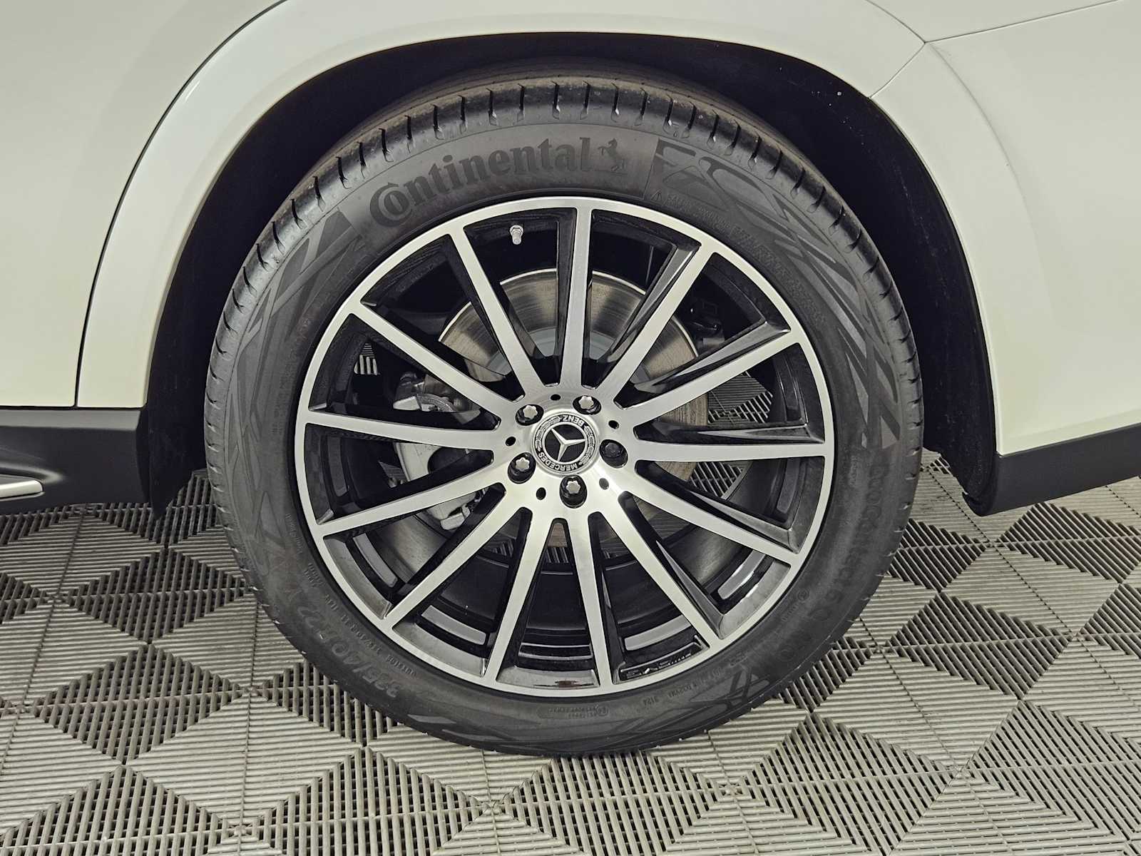 Thumbnail: 2025 Mercedes-Benz GLS - 13