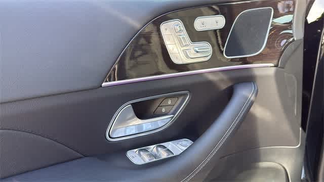 Thumbnail: 2025 Mercedes-Benz GLE - 10