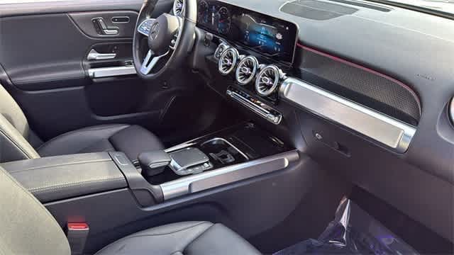 Thumbnail: 2021 Mercedes-Benz GLB - 45