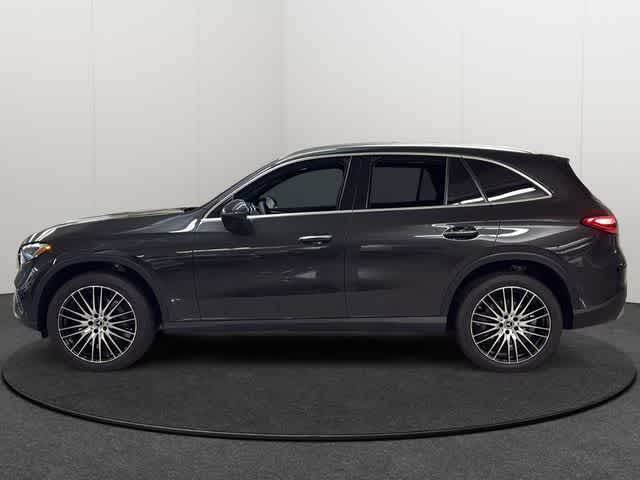 Thumbnail: 2025 Mercedes-Benz GLC - 3