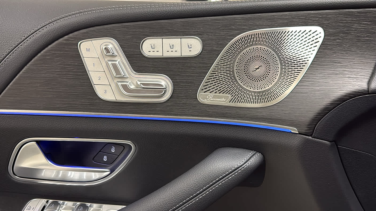 Thumbnail: 2026 Mercedes-Benz GLE - 17