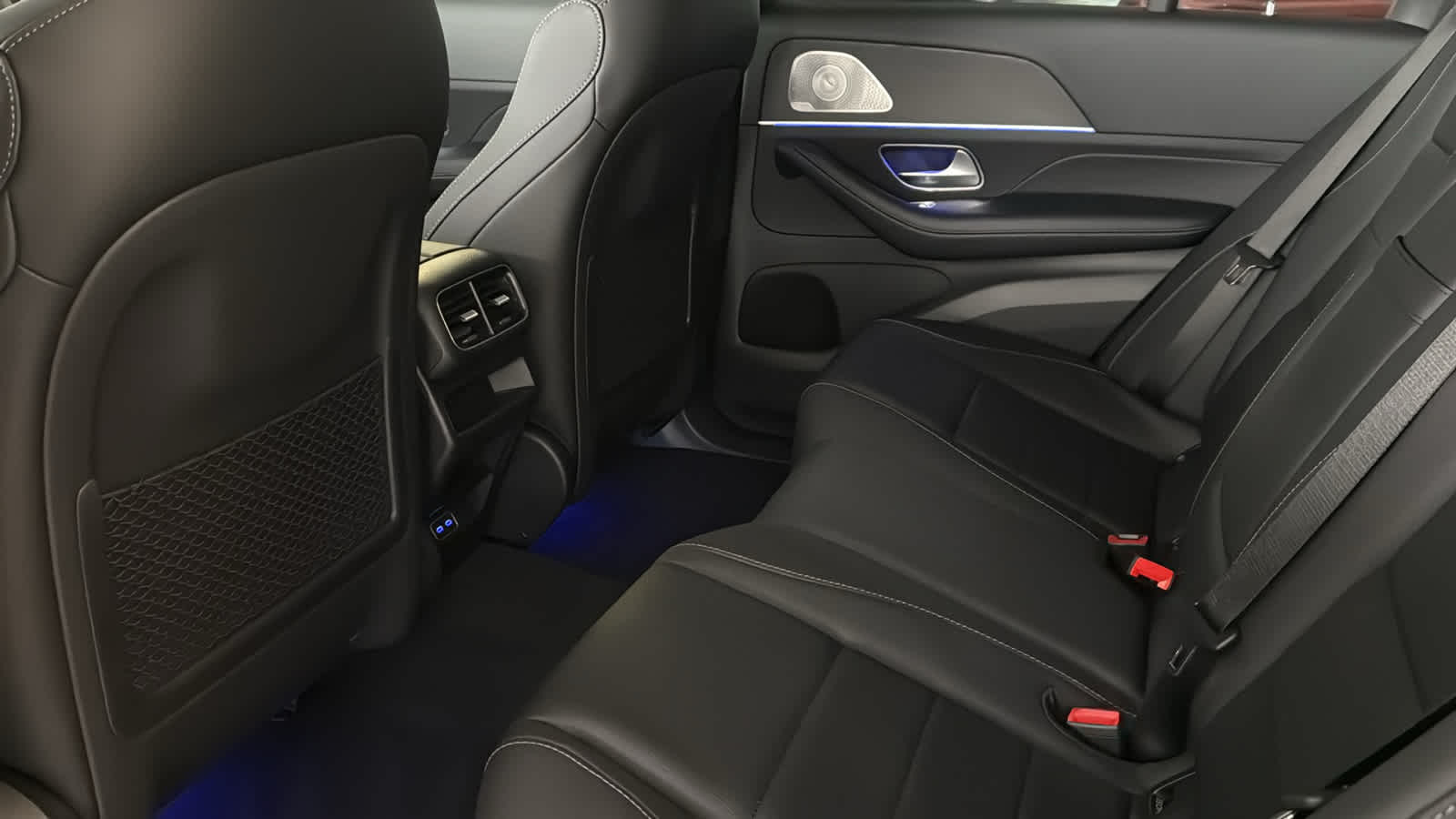 Thumbnail: 2026 Mercedes-Benz GLE - 32